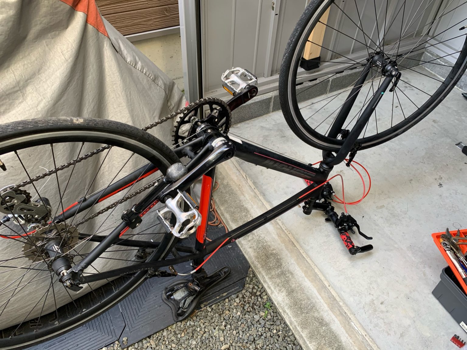 自転車 スタンド ロック 外し 方